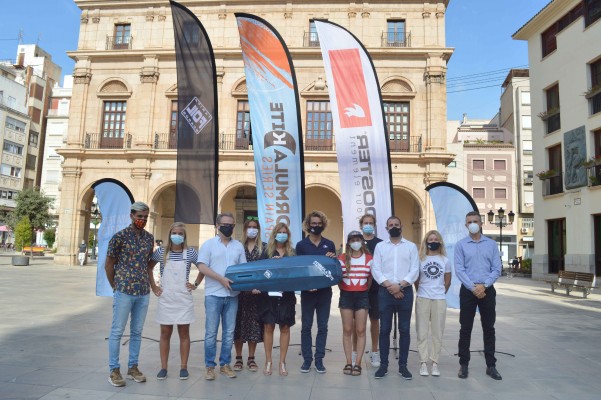  La élite del kitefoil mundial se da cita en el Gurugú con la Formula Kite Spain Series