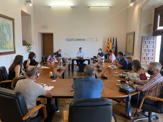 Urbaser y FCC toman la delantera para gestionar el próximo servicio de limpieza en Elche
