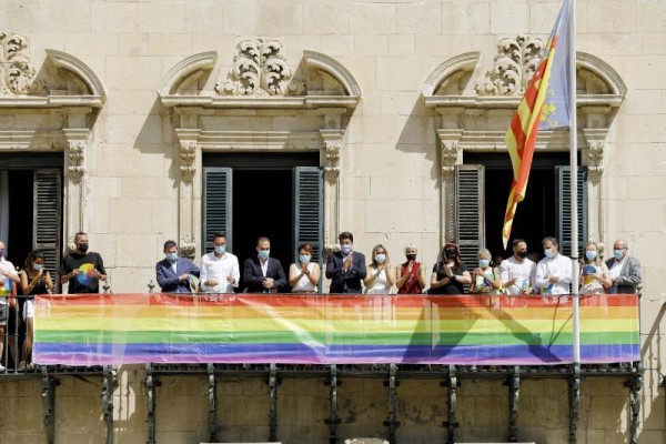 Alicante abre la semana del Orgullo entre desmarques de colectivos LGTBI y de partidos