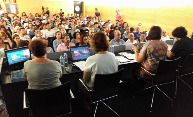 'Reviscolar' la industria cultural alicantina desde la precariedad y la infrafinanciación