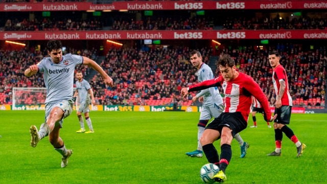 Un Levante agotado mide la reacción del Athletic
