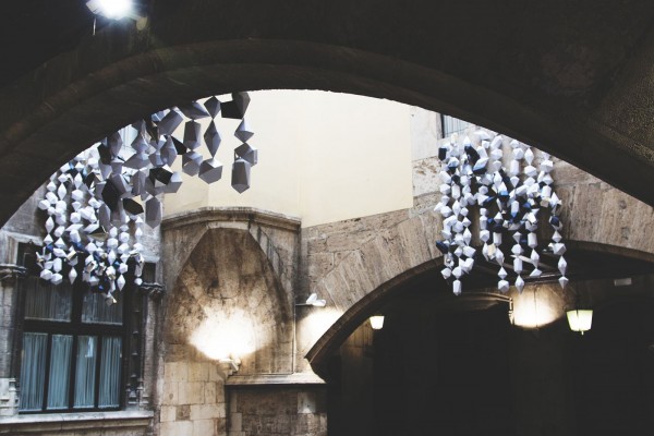 El colectivo de artesanos del papel Empaperart lleva la Navidad hasta el Palau de la Generalitat