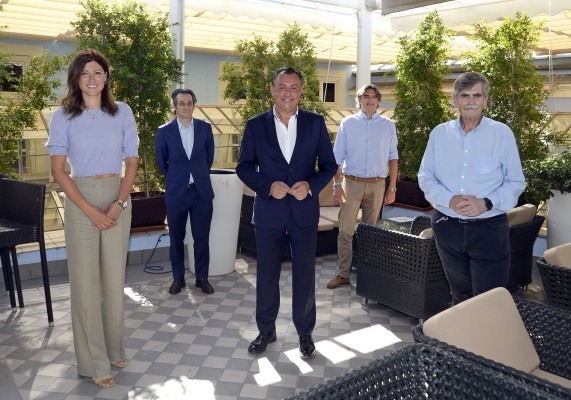 El empresario Juan Bautista Dólera, primer candidato a presidir ‘los Salzillos’