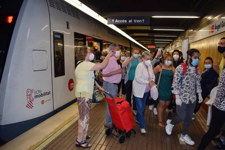 Inteligencia Artificial para evitar aglomeraciones en el metro