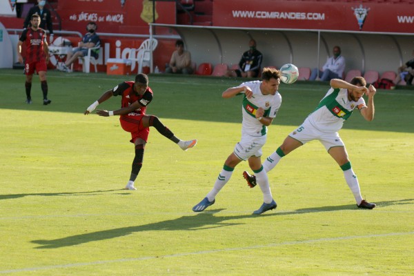 La jornada 39 termina mal para el Elche