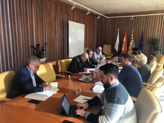 La investigación de la limpieza de colegios de Alicante: ¿regreso al futuro con tres ediles?