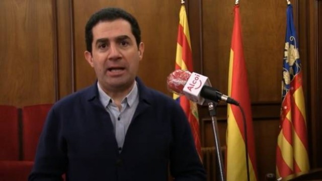 El alcalde de Alcoy celebra el inicio de la reversión de DomusVi aunque 