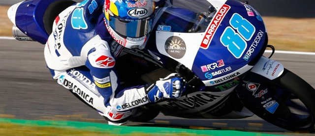 Martín logra la pole en Moto3 por delante de Canet y Guevara

