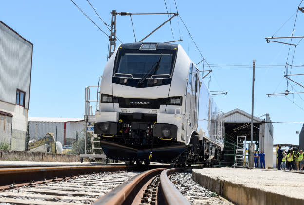 Stadler invertirá 40 millones en convertir su planta de Valencia en centro tecnológico ferroviario