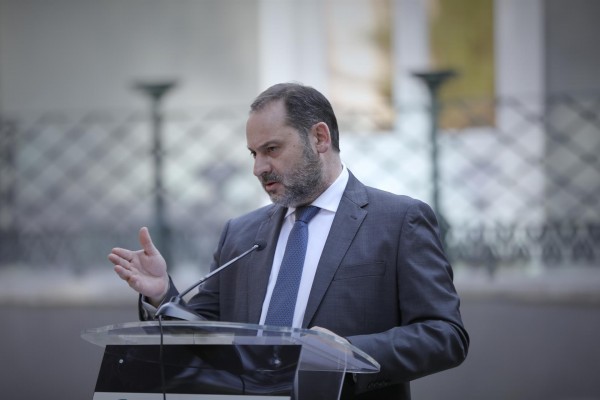 Ábalos se manda a sí mismo y pide a Renfe que retome el AVE Madrid-Castelló