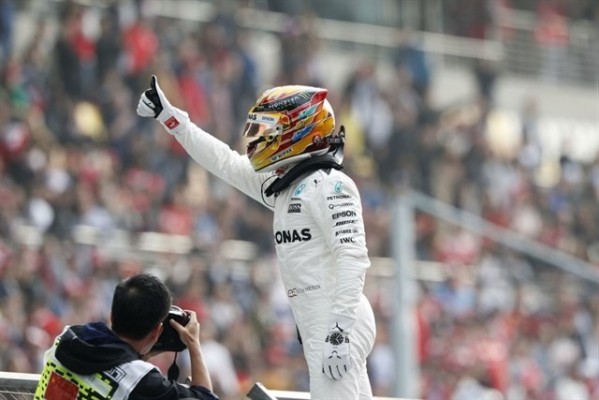 Hamilton se hace con la pole en Canadá