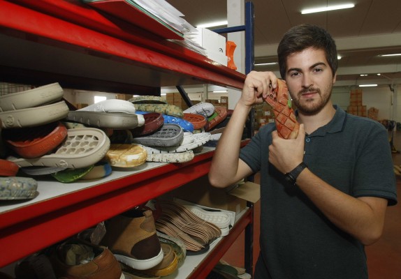 La innovación 'verde' del calzado: Slowwalk lanza una línea reciclable, artesanal y vegana