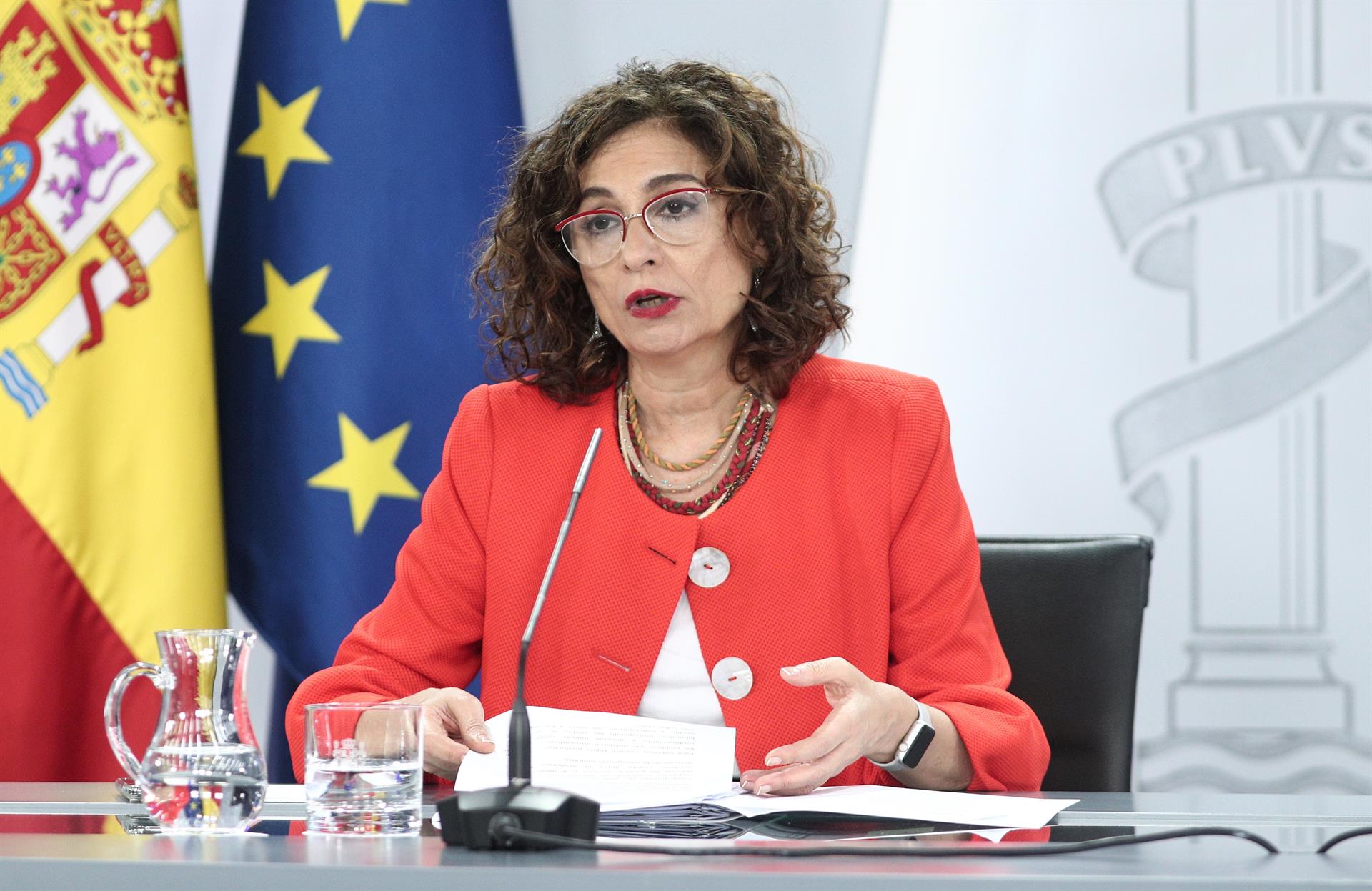 El Gobierno cifra en 27.359 los fallecidos en residencias pero no lo hace público al cuestionar los datos de las CCAA