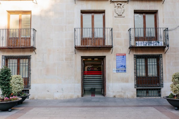 Elche se plantea no renovar con la firma que gestiona la administración electrónica por problemas constantes 