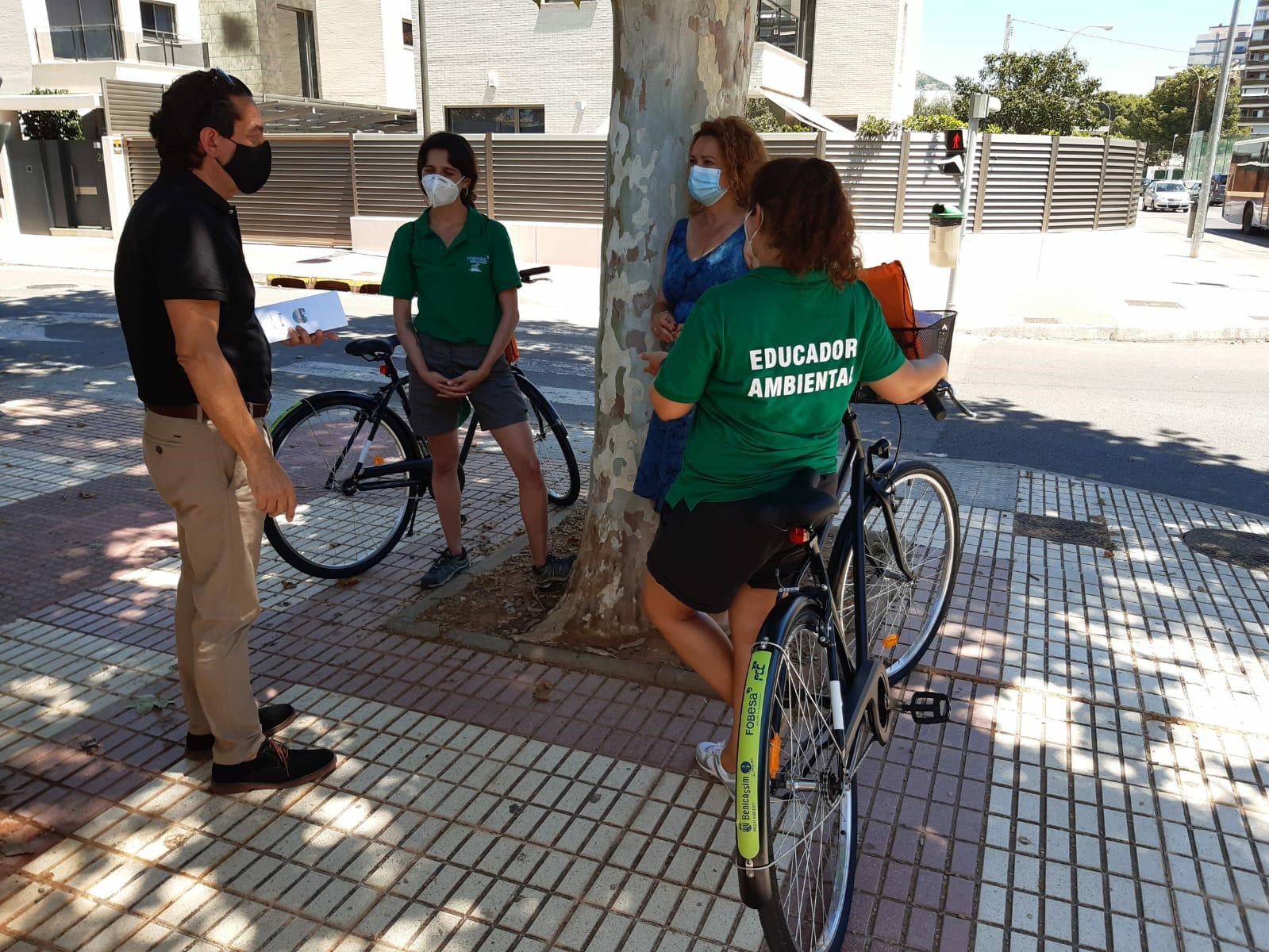 Benicàssim lanza una campaña para concienciar al vecindario a través de educadores ambientales