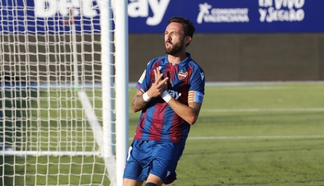 Morales, camino de los 33 años, resurge con el Levante tras la pandemia