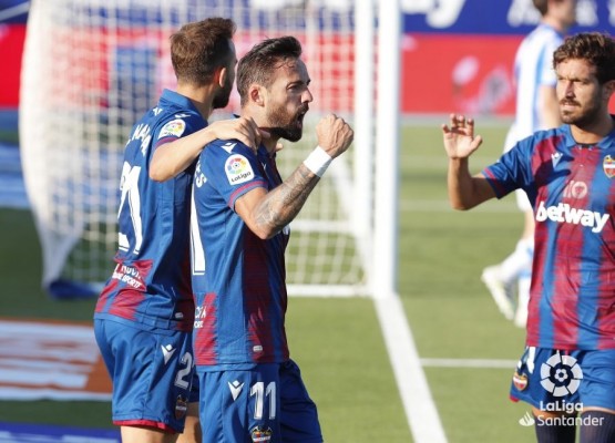 El Levante arrincona a la Real y se lleva un punto de inconformista