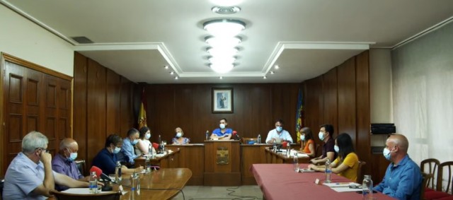 El PP de Banyeres sospecha de la dimisión de un edil de Compromís tras ser 'seleccionado' para llevar la escuela de verano 