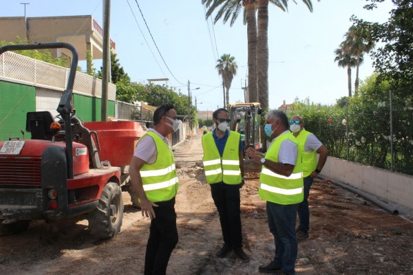 Borriana y Facsa continúan la renovación del alcantarillado con los trabajos en la zona marítima