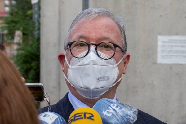 La acusación pide al juez que investigue si Valcárcel tiene patrimonio en paraísos fiscales