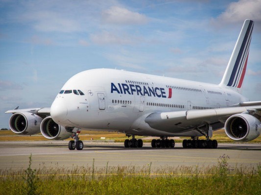 Air France inicia sus vuelos desde Valencia y Alicante a París
