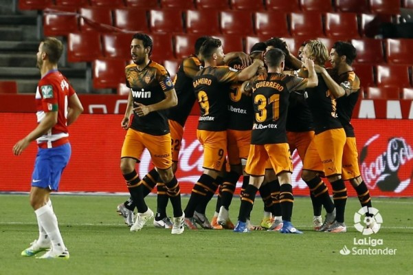 (Granada 2-2 Valencia) Un empate que aleja Europa