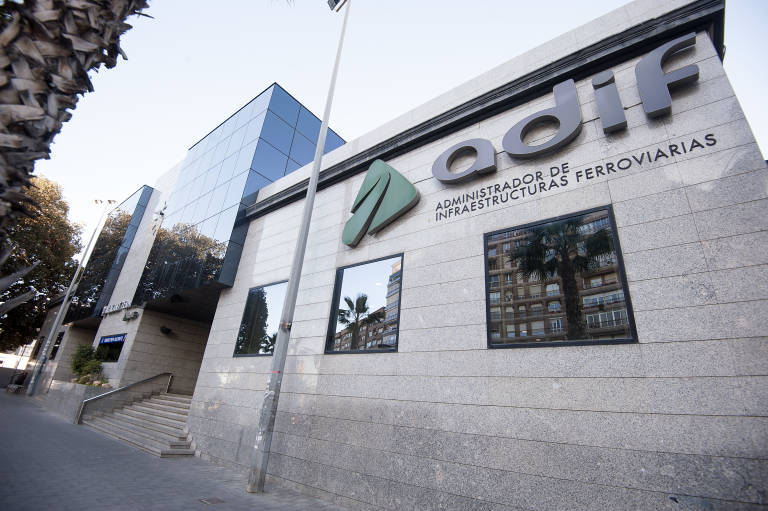 Adif recibe peticiones de Renfe, Ilsa y Rielsfera para dar servicios ferroviarios en 2021
