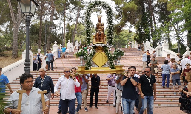 Misa, procesión y el concierto de La Lira para celebrar la Festa del Termet de Vila-real 