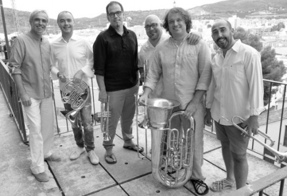 Spanish Brass y Carles Dénia llevan su espectáculo  a los escenarios de Valencia y Dénia 