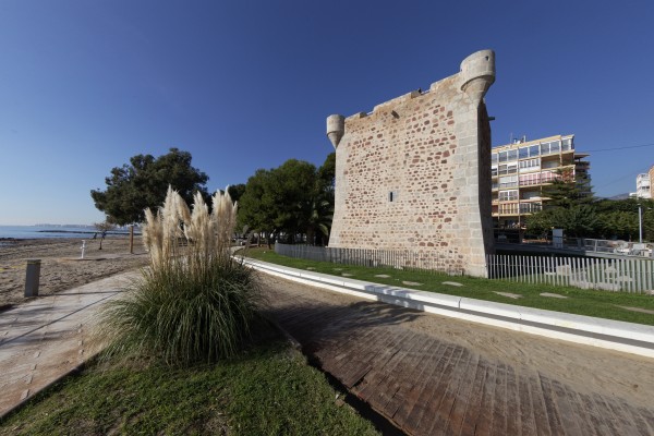 La Torre de Sant Vicent de Benicàssim vuelve a abrir tras casi cuatro meses de inactividad