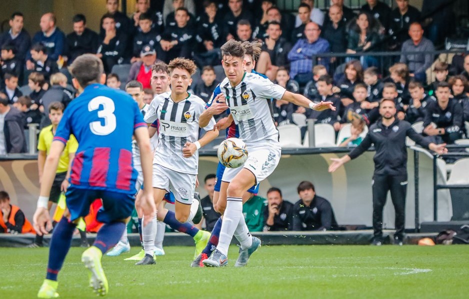 El Real Madrid ficha a la perla de la cantera albinegra Pau Ferrer