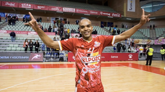 ElPozo renueva por tres años a Leo Santana, de 32 y que ha estado casi toda la temporada lesionado