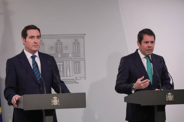 CEOE y Cepyme piden a Sánchez que no suba los impuestos
