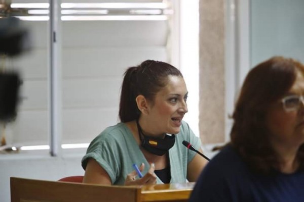 La portavoz de Vox en Torrevieja, Carolina Vigara, renuncia a su acta por motivos de salud