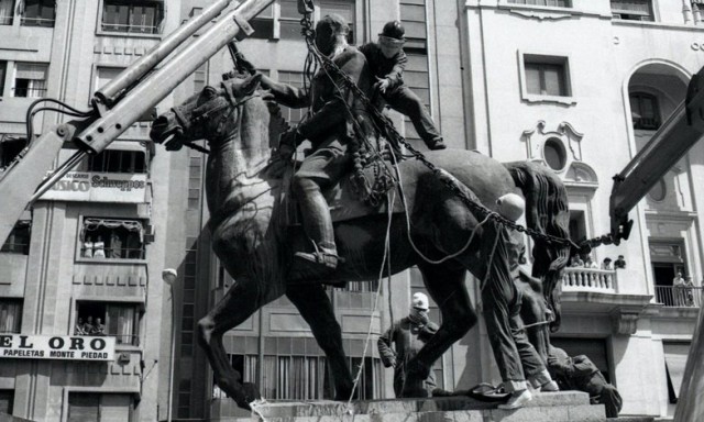 El Centre del Carme explora la veneración y la iconoclastia hacia las imágenes de Franco