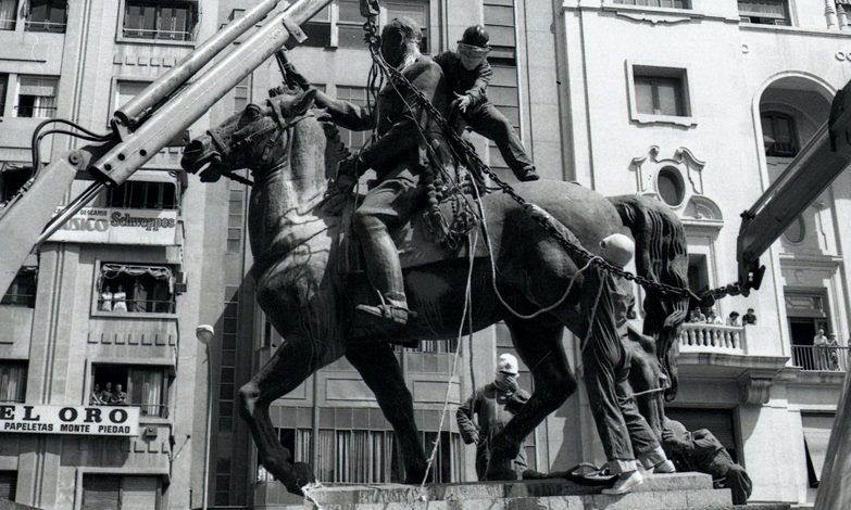 El Centre del Carme explora la veneración y la iconoclastia hacia las imágenes de Franco