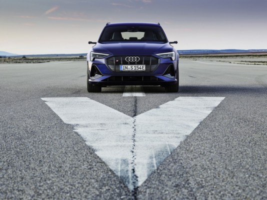 Innovadores, dinámicos y eléctricos: los nuevos Audi e-tron S y Audi e-tron S Sportback