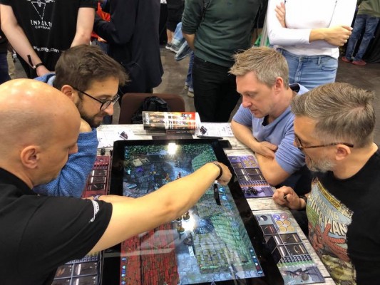 MistWall: un juego de mesa entre la tradición y la aplicación de la IA