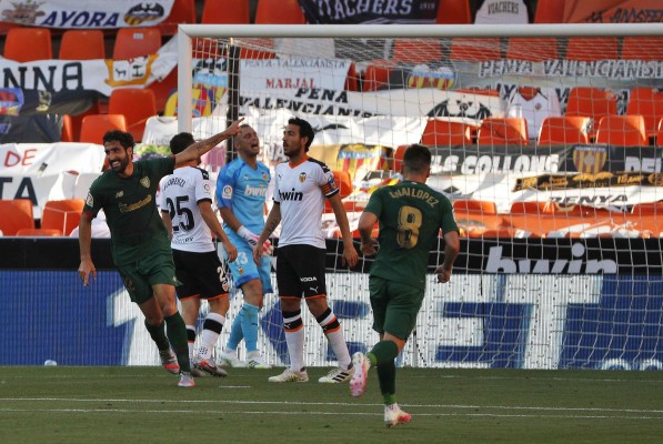 (Valencia 0-2 Athletic) Voro no hace milagros y el Valencia ya es décimo