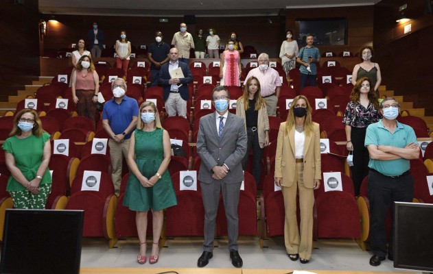 Más de 3.000 escolares murcianos tendrán becas comedor durante todo el verano
