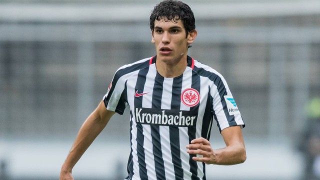El Eintracht confirma la vuelta de Jesús Vallejo al Real Madrid

