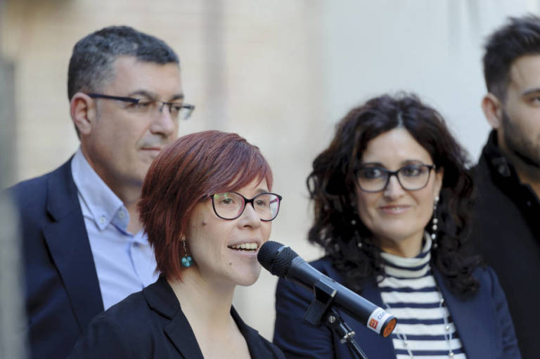 Àgueda Micó, coordinadora nacional del Bloc, y detrás de ella, Enric Morera. Foto: KIKE TABERNER - 