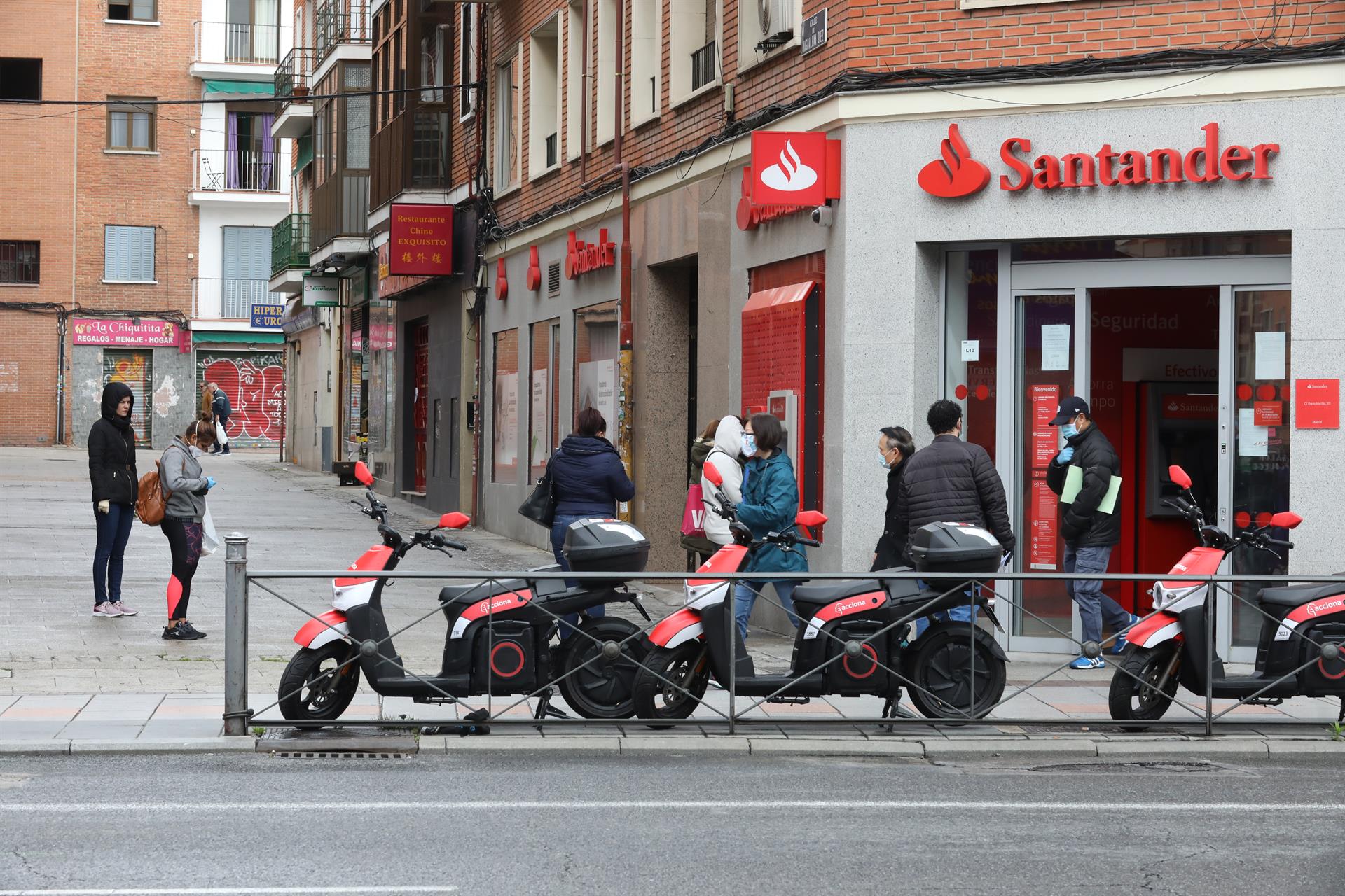 La banca y los sindicatos prorrogan la negociación del convenio colectivo hasta el 31 de octubre