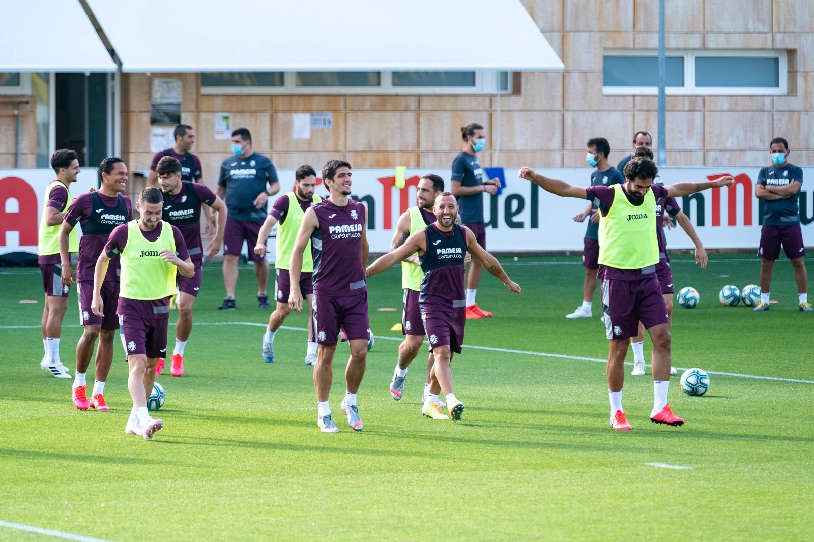 El Villarreal quiere agarrarse del todo a la lucha por la Champions en el Villamarín