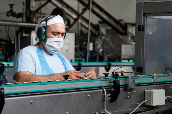 Las empresas de la Comunitat han rescatado de los ERTE a 206.000 trabajadores, la mitad del total