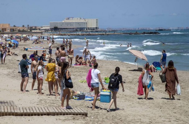 Cartagena pide medidas especiales de seguridad ante un verano marcado por el distanciamiento y las pateras