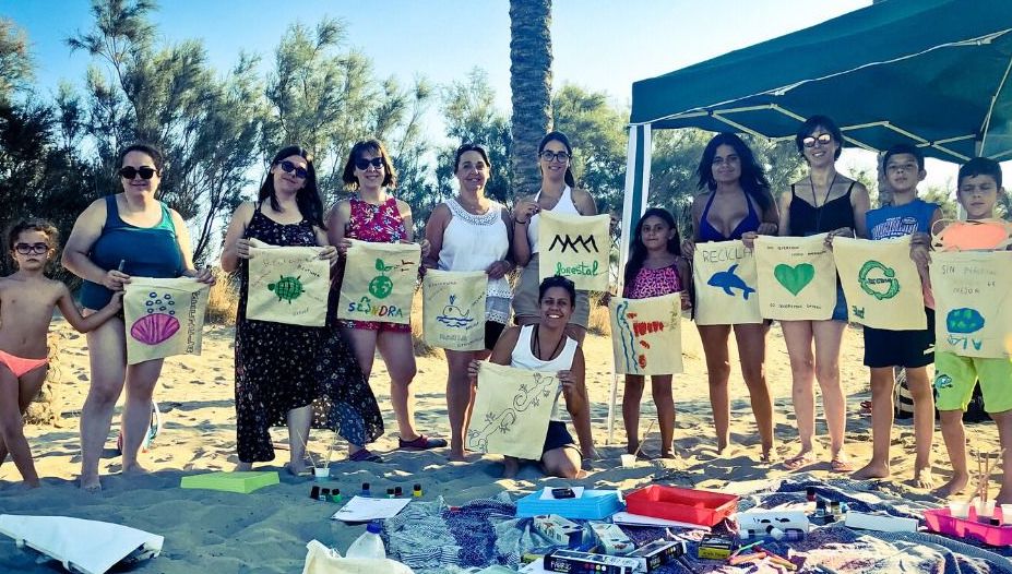 Celebrem amb la Natura prepara aquest diumenge una jornada de neteja a la platja del Serradal