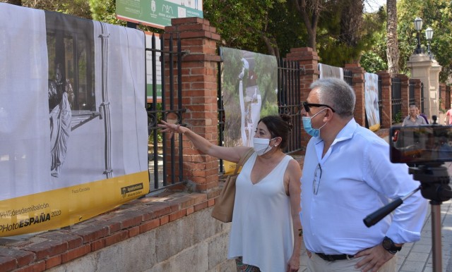 Cultura invita a recorrer una muestra de fotografías al aire libre con 50 instantáneas del confinamiento

