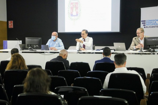 Alicante pacta 20 medidas sanitarias frente al covid: acopio de material de protección y reparto gratuito