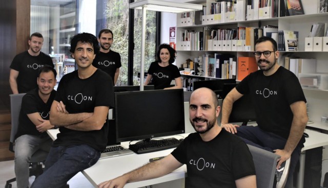 La empresa valenciana Teccoa diseña el primer espejo inteligente español que se conecta con Alexa